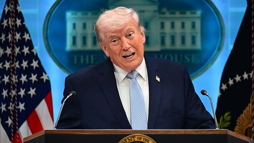 Trump, Hürmüz Boğazı'nın çok da uzak olmayan bir gelecekte yeniden açılacağını tahmin ettiğini söyledi