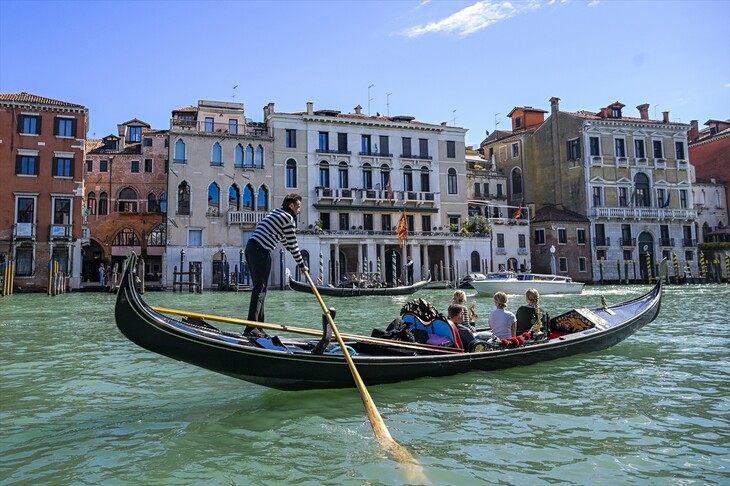 Qyteti historik i Venecias po përjeton rritje të vizitorëve me ardhjen e pranverës