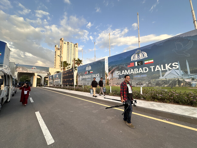 Pakistan's Diplomatic Tightrope: How US-Iran Talks in Pakistan Are Escalating India-Pakistan Border Tensions