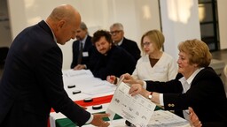 Macaristan'da genel seçimde sandıklar kapandı