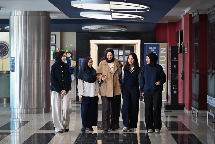 Ankara Uluslararası Milli İrade Kız Anadolu İmam Hatip Lisesinde 63 ülkeden öğrenci eğitim alıyor