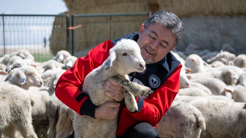 Bakan Yumaklı: Kırsalda Bereket Küçükbaşa Destek Projesi ile yllık 180 bin lira destekte bulunacağız