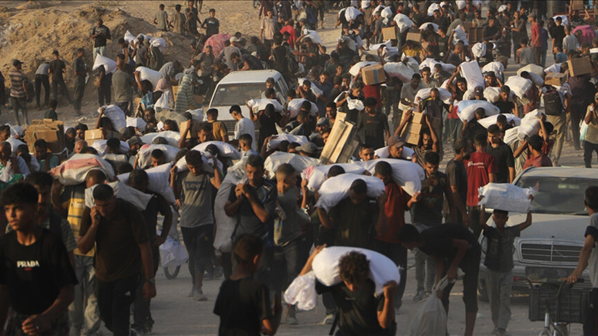 BM, Gazze’ye yardımların ulaşması için Zikim Geçidi’nin 40 günün ardından açıldığını duyurdu
