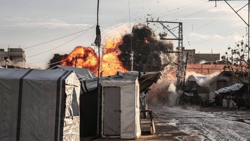 Ateşkesi ihlal eden İsrail ordusunun Gazze'deki saldırısında 3 kişi hayatını kaybetti