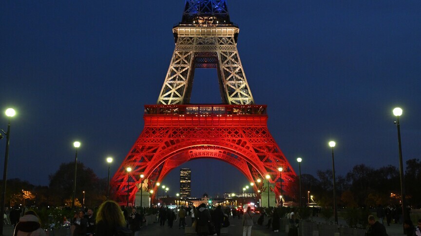 Seksioni i shkallëve të Kullës Eiffel do të dalë në ankand në Paris