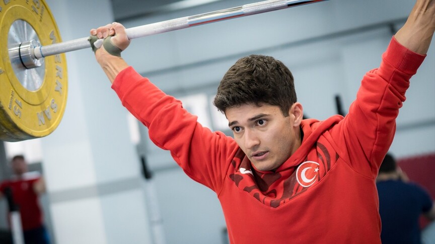 Geçen yıl rekorla dünya şampiyonu olan Furkan'ın hedefi Avrupa'da da rekorla birincilik