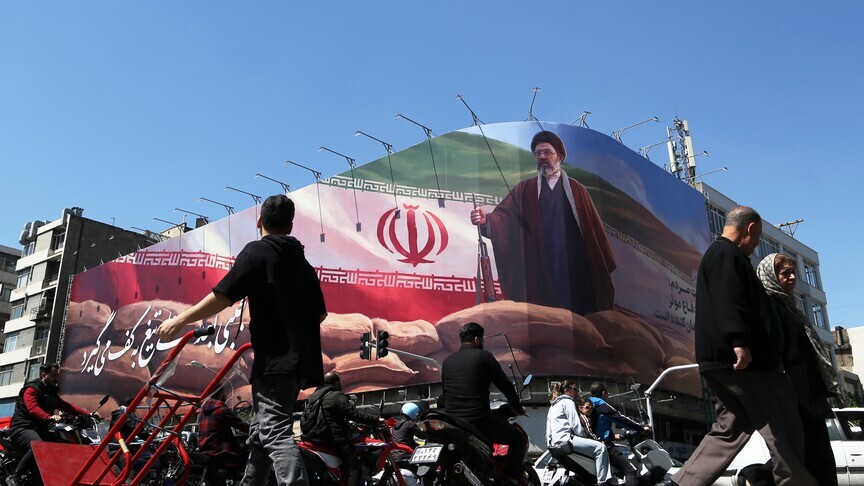  Wall Street Journal   Lufta në Iran solli ndryshimin e regjimit për keq