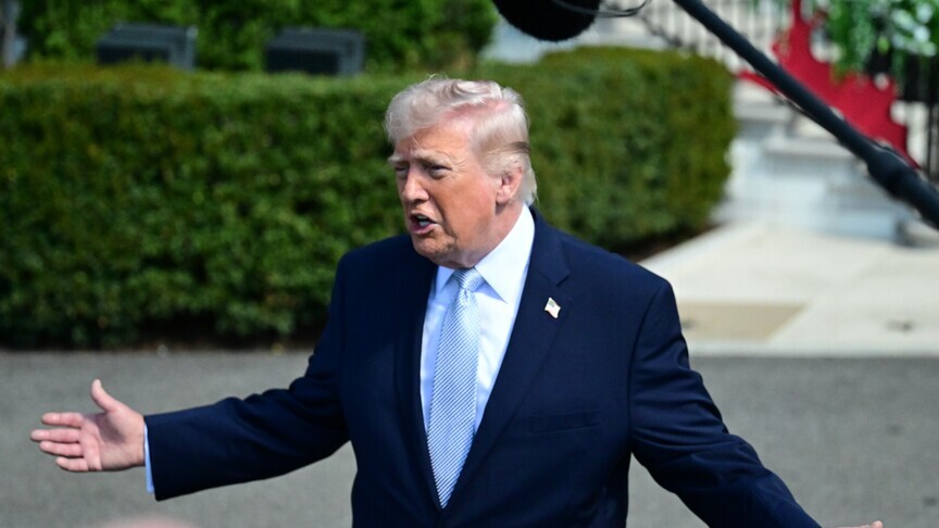 Trump  SHBA ja mund të rihapë marrëveshjen tregtare me Britaninë me kushte më pak të favorshme