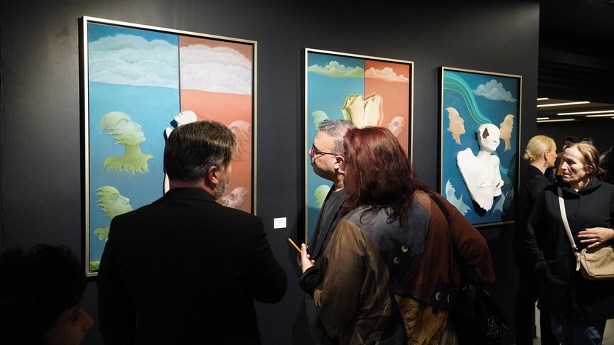 Usta ressamlar Devrim Erbil ve İsmet Yedikardeş, "Dostluk ve Barış" sergisinde buluştu