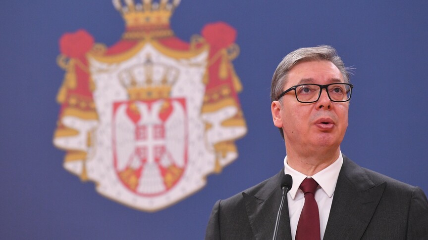 Vuçiq paralajmëron nënshkrimin e kontratave të mëdha për furnizim me pajisje ushtarake