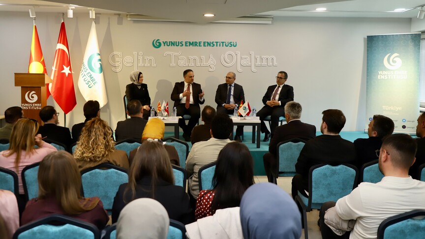 Shkup  mbahet paneli  Sulltani i Poetëve Baki 