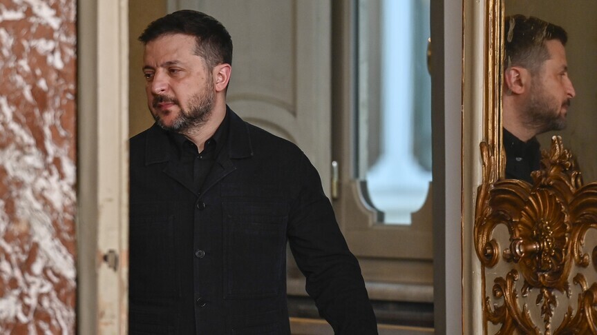 Zelenskyy mbërrin në Holandë për bisedime me kryeministrin Jetten