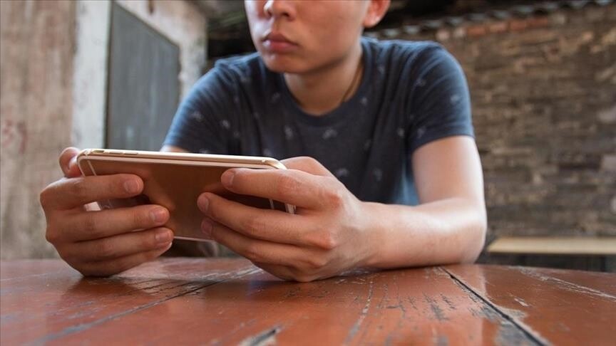 İngiltere Başbakanı Starmer, sosyal medya şirketlerine çocuk güvenliği için baskıyı artırıyor