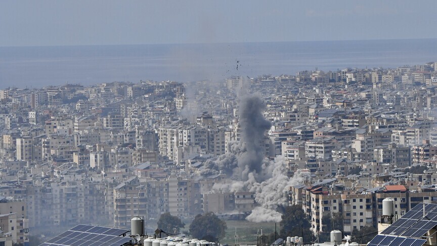 Izraeli kërkon evakuim në jug të lumit Zahrani për shkak të sulmeve në Liban