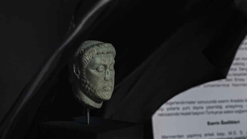 ABD'den iade edilen Smyrna Antik Kenti kökenli heykel başı İzmir'de ziyarete açıldı