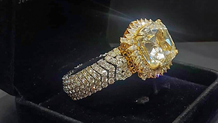 Endonezya'dan getirilen 80 karatlık pırlantayı Kapalıçarşı'da satmaya çalışan 6 şüpheli tutuklandı