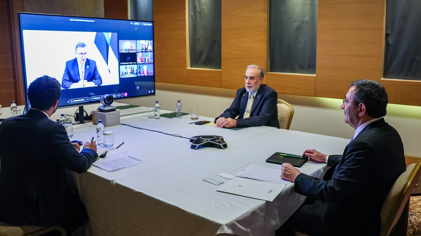 Cumhurbaşkanı Yardımcısı Yılmaz, Hürmüz Boğazı'na ilişkin çevrim içi toplantıya katıldı