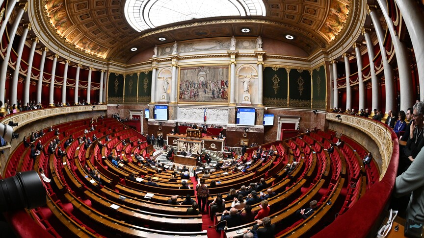 Fransız hükümeti "antisemitizmin güncel formları ile mücadele için" yeni bir yasa tasarısı sunacak