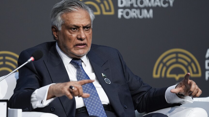 Pakistan Dışişleri Bakanı Dar, İran ve ABD'yi "esneklik göstermeye" çağırdı