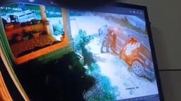 Filistin topraklarını gasbeden İsrailliler Batı Şeria'da Filistinlilerin araçlarını kundakladı