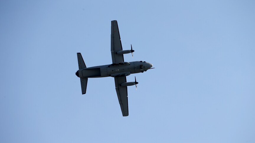 ABD-İran görüşmelerindeki belirsizlik sürerken bölgeye gönderilen uçaklarda artış gözleniyor