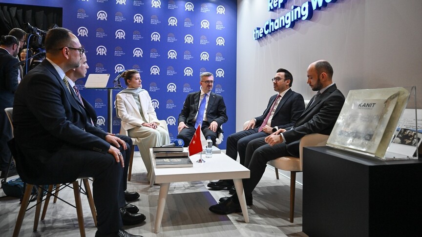 İletişim Başkanı Duran: Türkiye'nin ADF'yi düzenlemiş olması aslında diplomasiye verdiği önemi gösteriyor