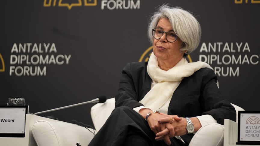 AB Afrika Boynuzu Özel Temsilcisi Weber: Hürmüz Boğazı'ndaki durumun yakıt fiyatları açısından etkisi "devasa" olacak