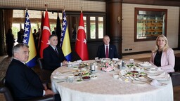 Cumhurbaşkanı Erdoğan'ın Antalya'da diplomasi trafiği sürüyor