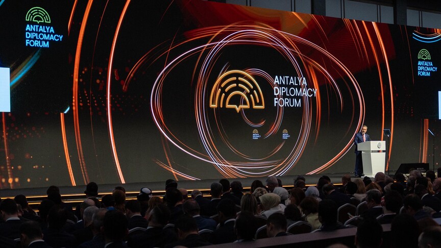 Der Spiegel dergisi: Türkiye, Antalya'da Türk versiyonu bir Münih Güvenlik Konferansı yarattı