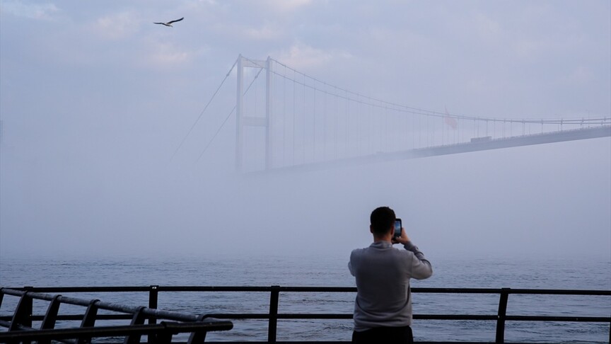 İstanbul'da Sabah Saatlerinde Sis Etkisi