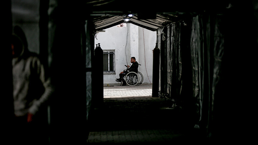 غزة.. 18 ألف شخص ينتظرون العلاج و700 غادروا من رفح وسط قيود إسرائيل