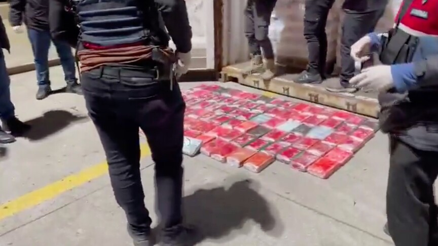 İstanbul'da düzenlenen uyuşturucu operasyonunda 106 kilogram kokain ele geçirildi