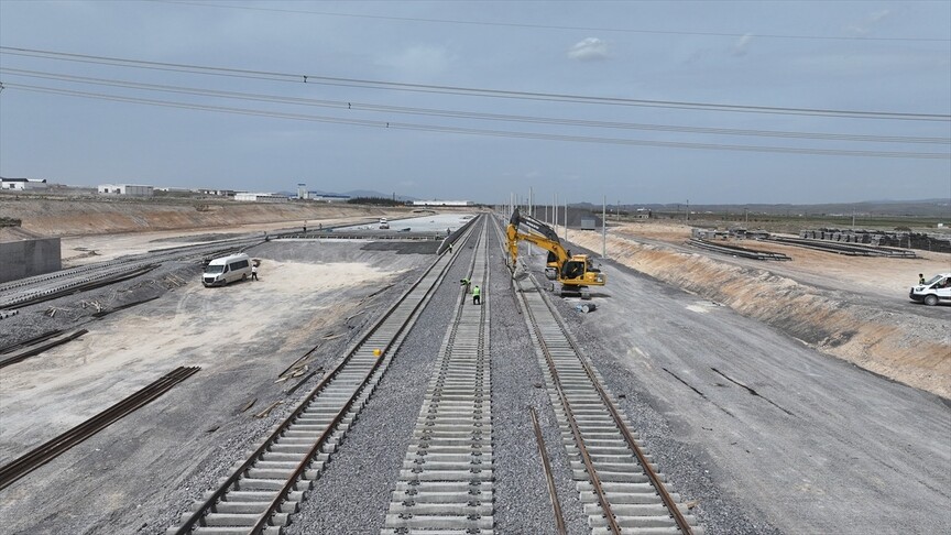 Sanayicinin ihracatını kolaylaştıracak demir yolu lojistik merkezinin yüzde 70'i tamamlandı