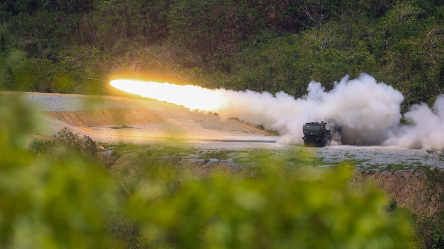 Çin, Japonya'nın, ABD ile Filipinler'in askeri tatbikatına katılmasına tepki gösterdi