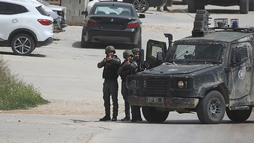 إصابة فتى فلسطيني برصاص الجيش الإسرائيلي جنوبي الضفة