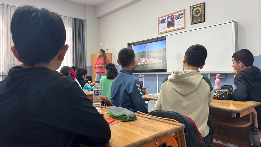 Risk altındaki çocukların erken tespiti için "okul sosyal hizmeti uygulaması başlatılmalı" önerisi