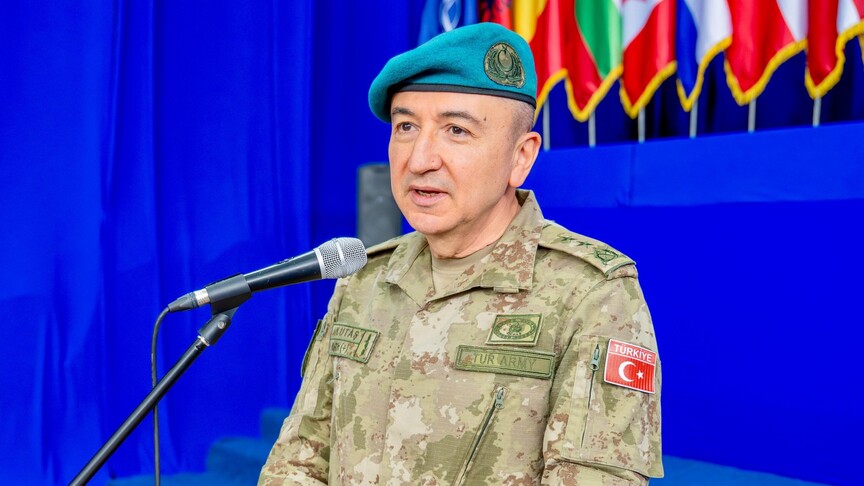 Komandanti i KFOR it  Ulutas  Paqja në Kosovë arrihet me diplomaci  jo me dhunë