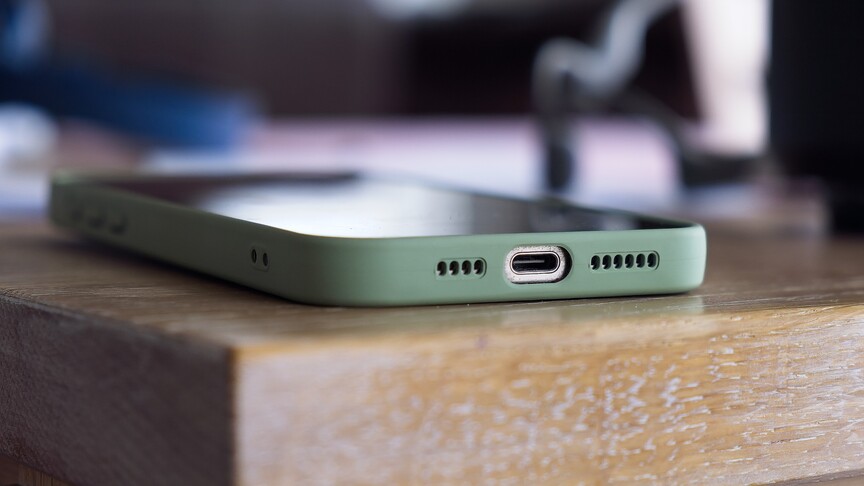 İngiltere, okullarda cep telefonu yasağını yasal hale getirecek