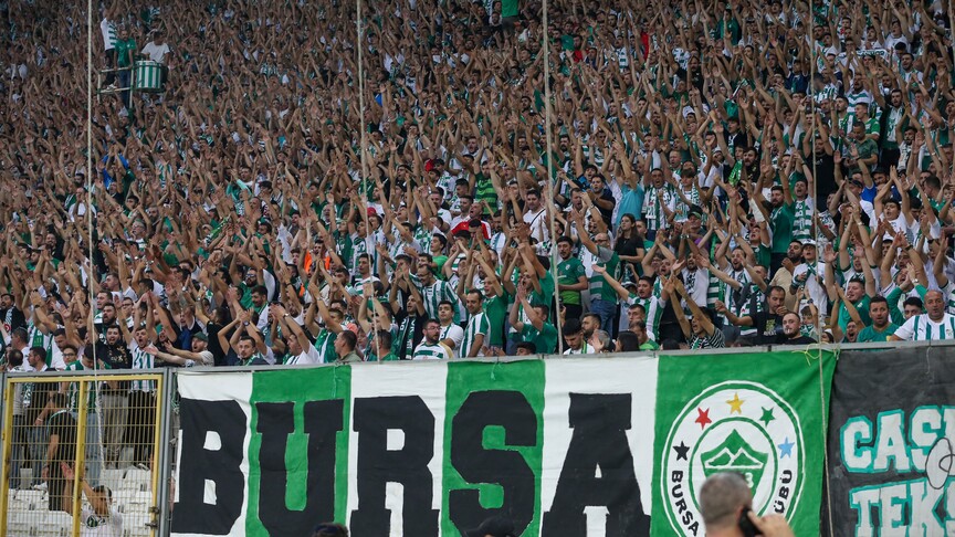 Trendyol 1. Lig'e yükselen Bursaspor'da satışa sunulan 39 bin kombine tükendi