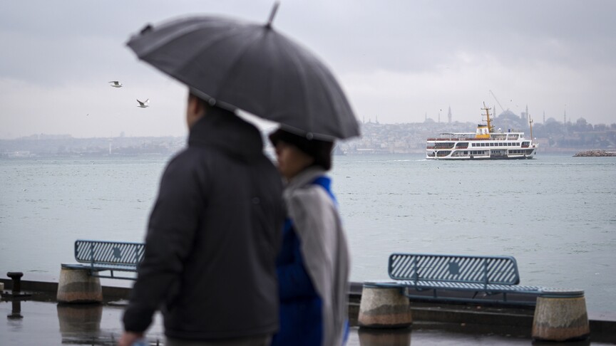 İstanbul Valiliğinden akşam saatleri için yağış uyarısı