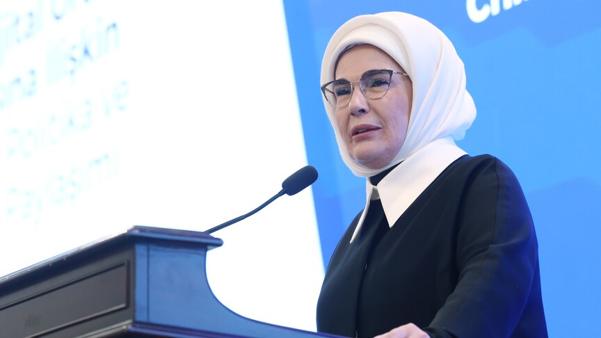 Emine Erdoğan'dan çocukların dijital ortamda korunmasına yönelik toplantıya ilişkin videolu paylaşım