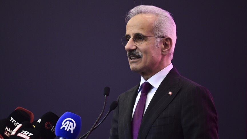 Ulaştırma ve Altyapı Bakanı Uraloğlu: Türkiye'de jet yakıtı problemi yoktur