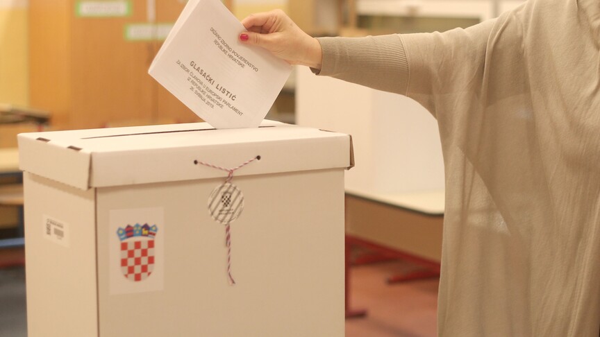 Romania political crisis: Why and what next?