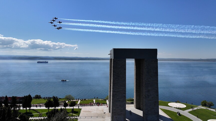 Şehitler Abidesi'nde Çanakkale Kara Savaşları'nın 111. yılı töreni düzenlendi