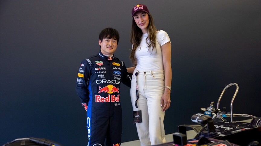 Voleybolcu Hande Baladın ve Formula 1 pilotu Yuki Tsunoda buluştu