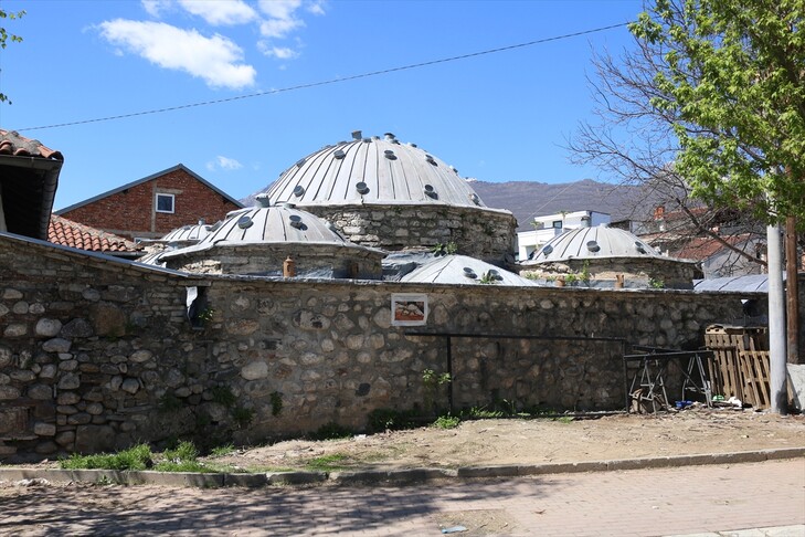 Hamami i Haxhi Beut  pasuri kulturore mbi 500 vjeçare e Pejës që po dëmtohet nga koha dhe neglizhenca