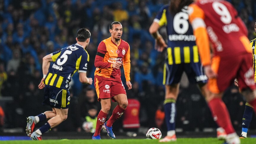 Lider Galatasaray, şampiyonluk yarışındaki kritik derbide yarın Fenerbahçe'yi ağırlayacak