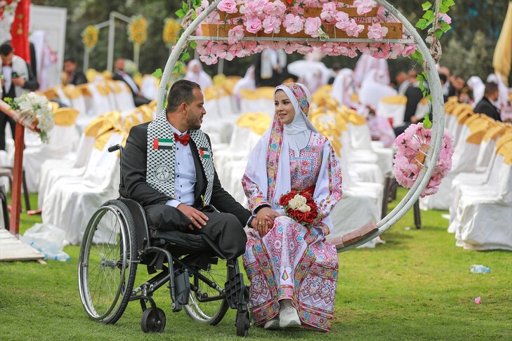 Dasmë masive për 150 çifte në Deir al Balah të Gazës