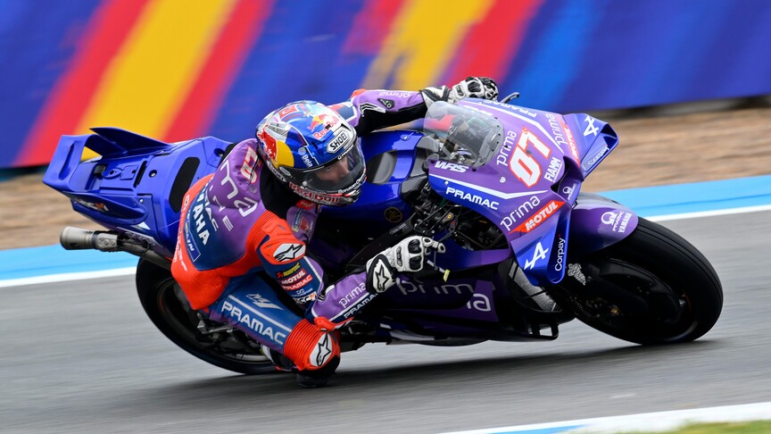 Toprak Razgatlıoğlu, İspanya'daki MotoGP'nin sprint yarışında pistten çıkarak yarışa veda etti