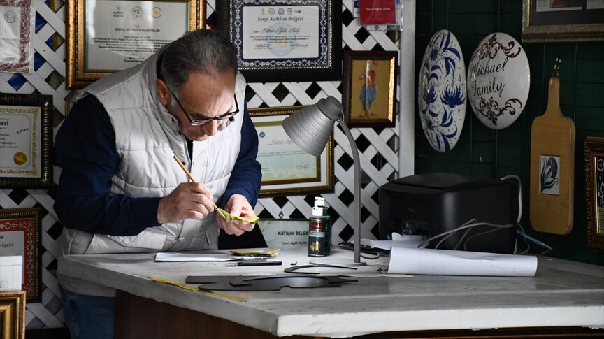 Artisti përdor fuqinë e artit për të rritur ndërgjegjësimin rreth problemeve mjedisore dhe luftërave